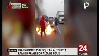 Transportistas bloquean autopista Ramiro Prialé por alza de peaje
