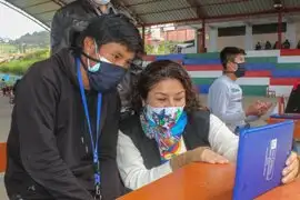 Covid-19: Hoy iniciará vacunación de más de 3 mil maestros rurales de Arequipa