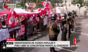 Simpatizantes de Fuerza Popular y Perú Libre se concentran fuera del Congreso