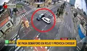 Tacna: conductor se pasa semáforo en rojo y provoca violento choque