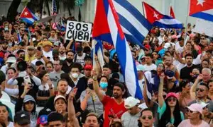 Protestas en Cuba contra el gobierno castrista dejan más de un centenar de detenidos