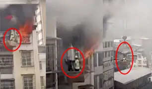 ¡Héroes! obreros rescatan a niño de incendio en China