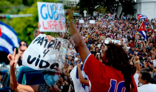 EEUU: corean y lloran durante concierto en Miami en apoyo a las protestas en Cuba