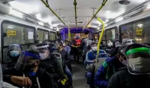 EsSalud alerta de peligroso préstamo de protectores faciales en el transporte público