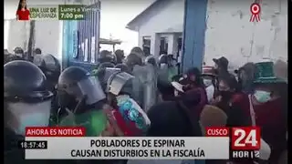 Cusco: ciudadanos irrumpieron en la sede de la Fiscalía ante indiferencia de las autoridades