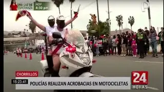 Policía motorizada realiza acrobacias durante celebraciones por el Bicentenario