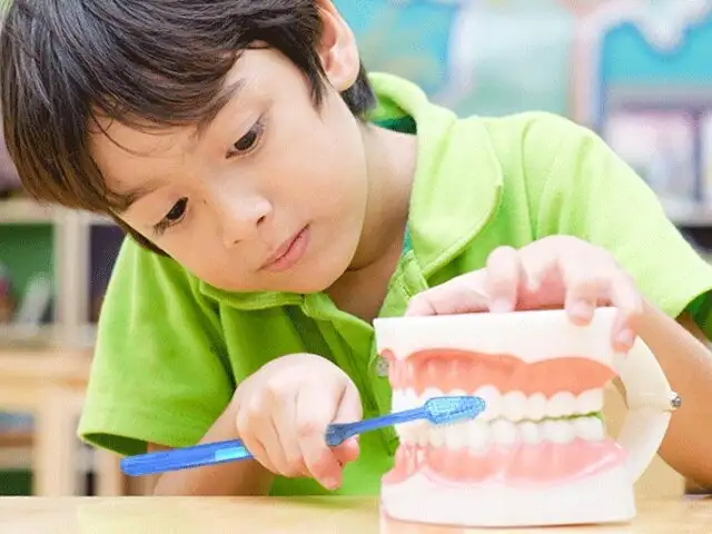 ¡Atención padres de familia! 7 recomendaciones para evitar la caries dental en niños