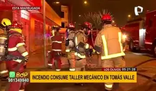 Los Olivos: voraz incendio consumió taller de mecánica en avenida Tomas Valle