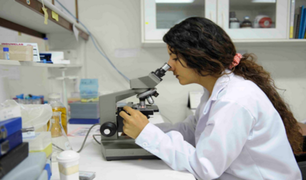 ¡Atención investigadora peruana! Concytec lanza el Premio Nacional "Por las Mujeres en la Ciencia"