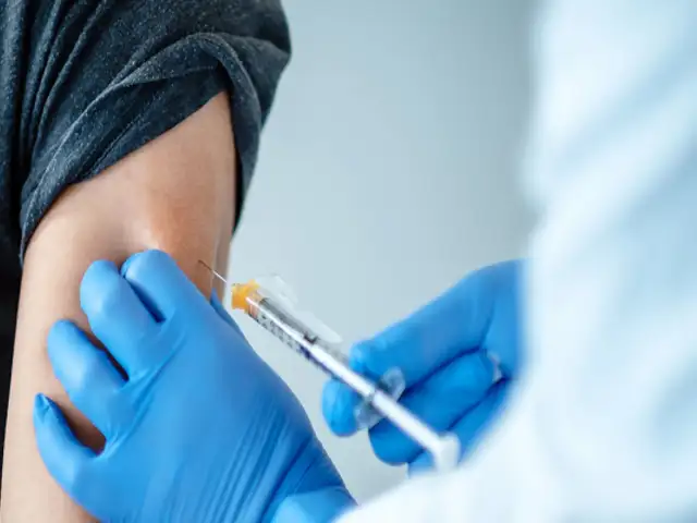 Diris Lima Sur inició investigación a clínica San Pablo por presunta irregularidad en vacunación