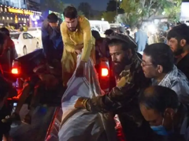 Doble atentado cerca del aeropuerto de Kabul deja más de 60 muertos y 140 heridos