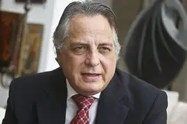 Rodríguez Cuadros señala que el gobierno "se ha equivocado" en retirar la obligatoriedad de visa a mexicanos