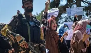 La ONU denuncia ataques a la mujer y pone en duda promesas de los talibanes