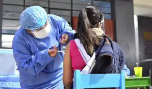 Junín: se inició vacunación contra la Covid-19 a adolescentes mayores de 15 años