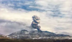 Guatemala: volcán de Fuego reduce actividad pero continúan explosiones