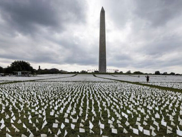 EEUU: colocan 600 000 banderas blancas en homenaje a los fallecidos por la Covid-19
