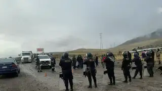 Cusco: pobladores bloquearon Corredor Minero del Sur en Espinar y pidieron la renuncia de Bellido