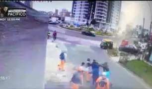Breña: obreros de construcción golpean a delincuente que los extorsionaba