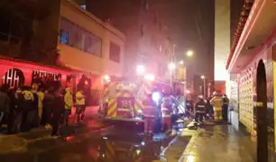 SMP: vela encendida provoca voraz incendio que deja en escombros una vivienda