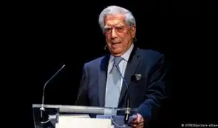 Mario Vargas Llosa ruega a firmar por campaña del "No a la Asamblea Constituyente"