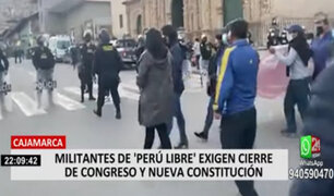 Cajamarca: militantes de Perú Libre exigen el cierre del Parlamento y una nueva Constitución.