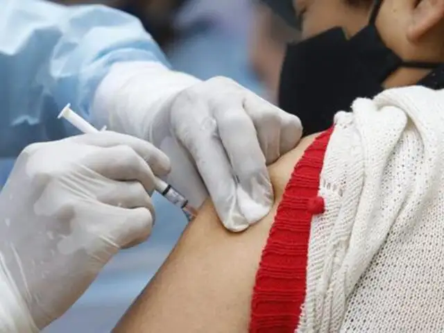 Minsa: mayores de 18 años podrían ser vacunados contra el covid-19 este fin de semana