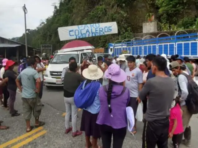 Puerto Maldonado: cocaleros atacan vehículos choferes en la vía Interoceánica