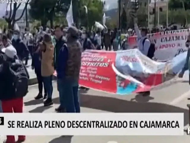 Cajamarca: con banderolas y pancartas ciudadanos pidieron el cierre del Congreso