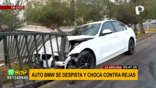 La Molina: auto BMW se despista y choca contra rejas