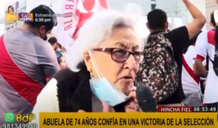 Perú vs. Venezuela: abuelita de 74 años alienta a la  bicolor y confía en categórico triunfo
