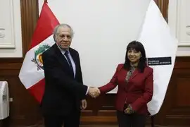 Secretario de la OEA Luis Almagro arribó al Perú y se reunió con la premier Mirtha Vásquez