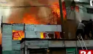 Callao: 80 bomberos pudieron controlar incendio que afectó 15 casas