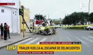 Cercado de Lima: tráiler vuelca tras intentar escapar de presuntos asaltantes