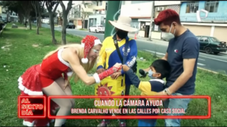 Cuando la cámara ayuda: Brenda Carvalho vende en las calles por caso social