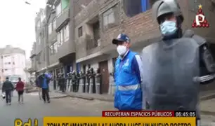 Recuperan espacios públicos: desalojan a decenas de ambulantes de la zona de Manzanilla
