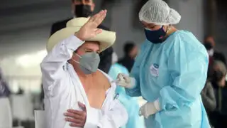 Presidente Pedro Castillo recibió dosis de refuerzo de la vacuna contra el COVID-19