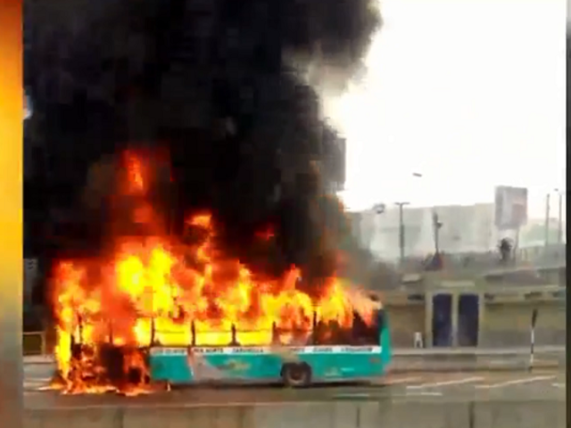 Panamericana Sur: se incendia bus que circulaba con revisión técnica vencida