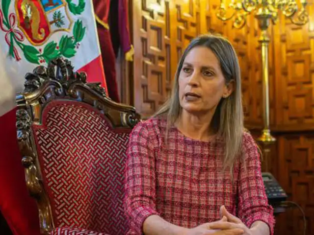 María del Carmen Alva: archivan moción de censura a presidenta del Congreso por declaraciones en España