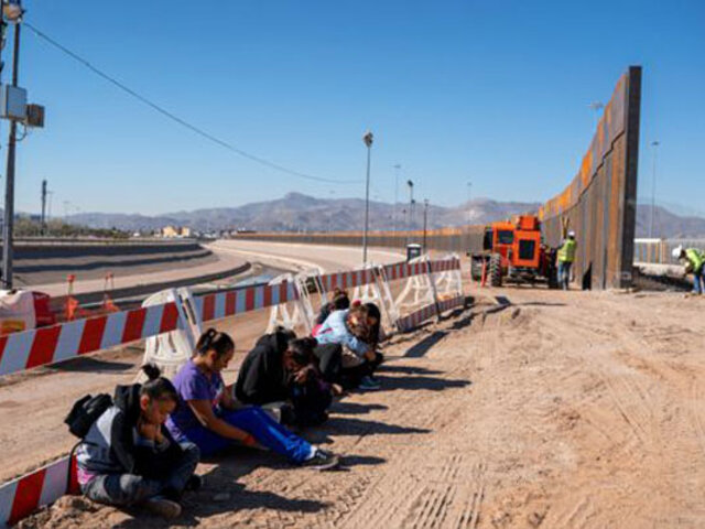 Polémica en EEUU: Gobernador de Texas construye su propio "muro" en frontera con México