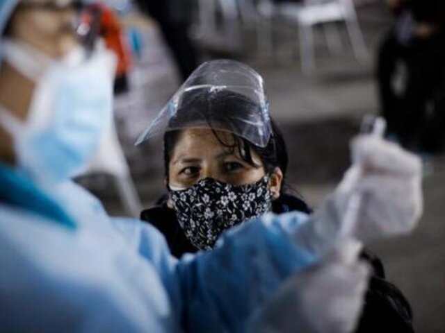 Covid-19 en Perú: 20.4 % de la población objetivo ya se vacunó con tercera dosis
