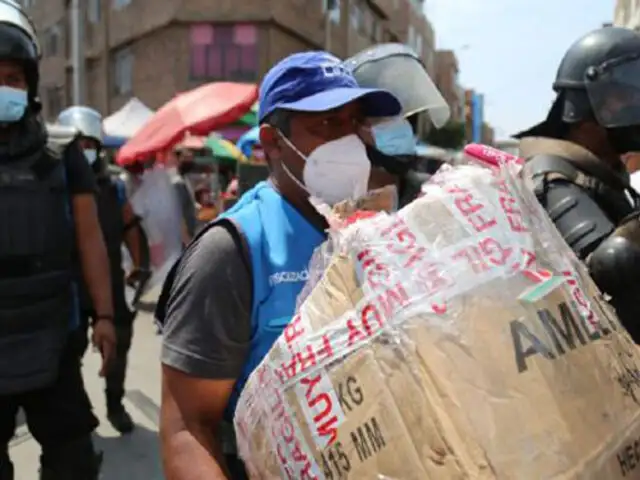 Cercado de Lima: incautan productos pirotécnicos que eran ofrecidos en plena vía pública
