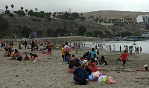 ¿Cuál es la situación de los bañistas en la playas de Lima?