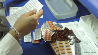 Defensoría del Pueblo pide regular precios de medicamentos ante aumento de precios de paracetamol y pruebas Covid