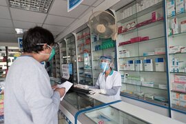 Consumidores denuncian desabastecimiento y aumento de precios de medicinas genéricas