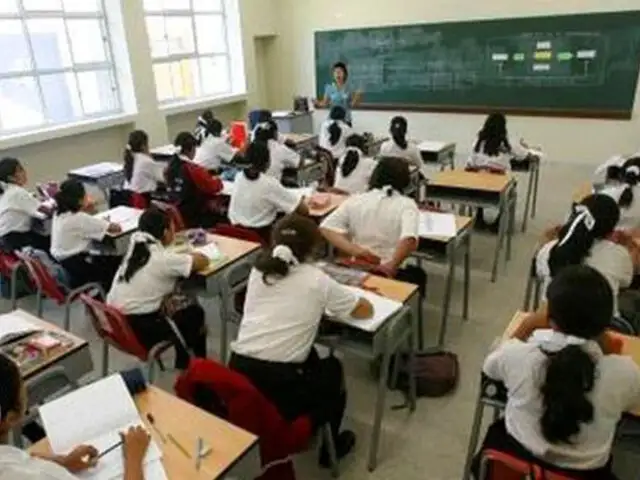 Ministra Márquez ratifica que no existe ningún proyecto para privatizar o municipalizar la educación