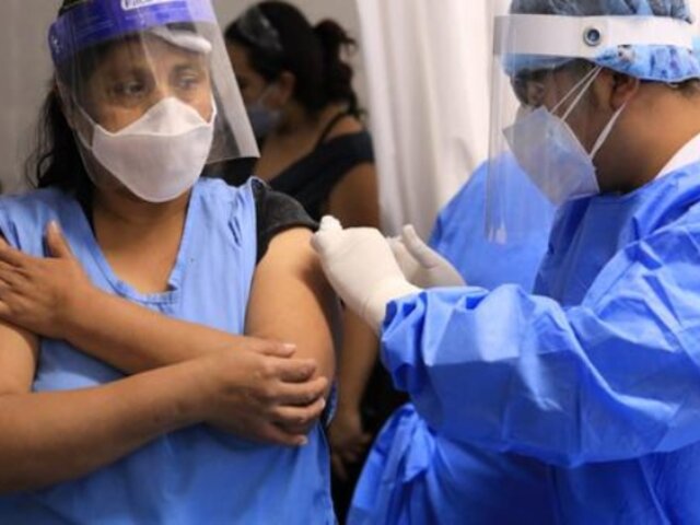 EsSalud inició este domingo 16 vacunación contra la influenza para proteger a poblacón