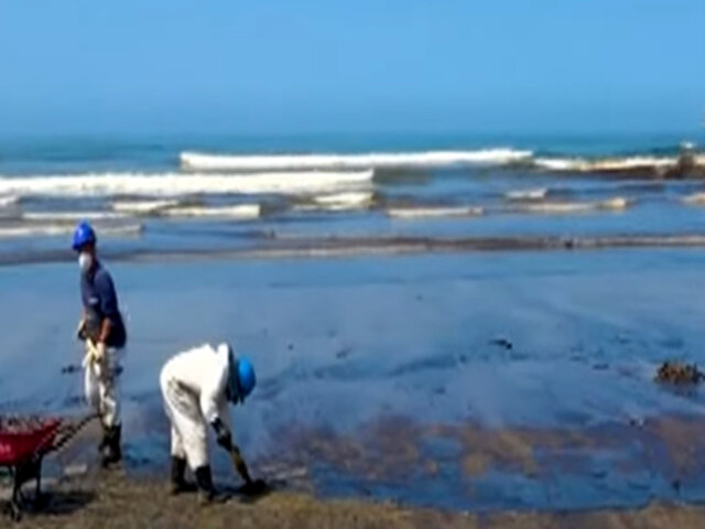 Repsol: Contaminación de petróleo se extiende hasta playas de Huaral