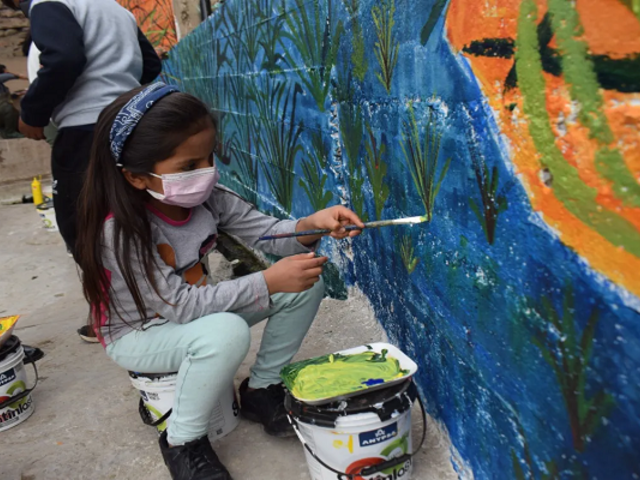 Vecinos se unen a la muralización de zonas aledañas a los Pantanos de Villa