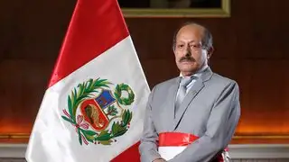 Héctor Valer Pinto juró como nuevo presidente del Consejo de Ministros