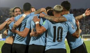Uruguay goleó 4-1 a Venezuela y mete presión a Perú